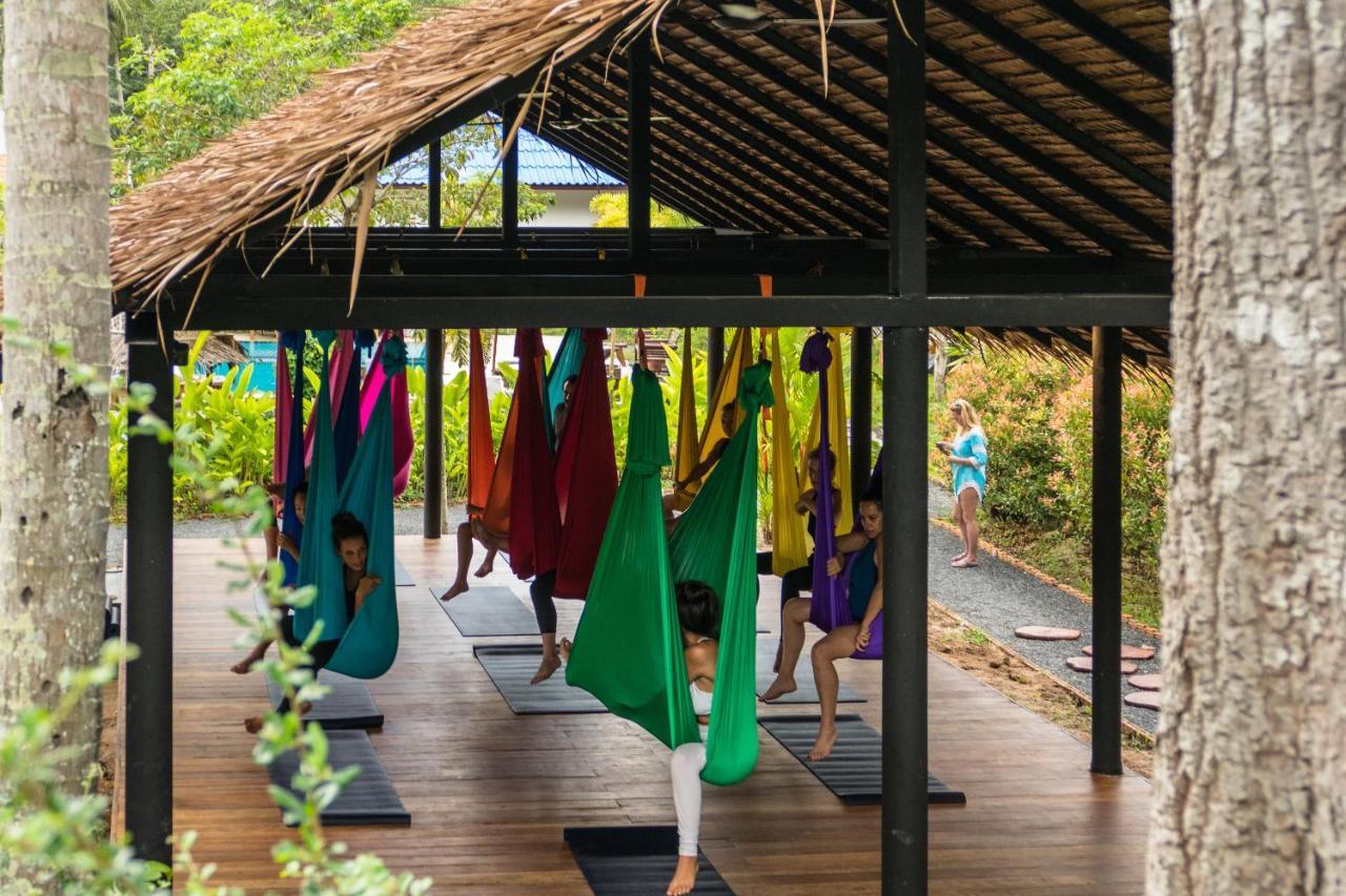 Wonderland Healing Center Hotel Ko Pha Ngan Exterior photo